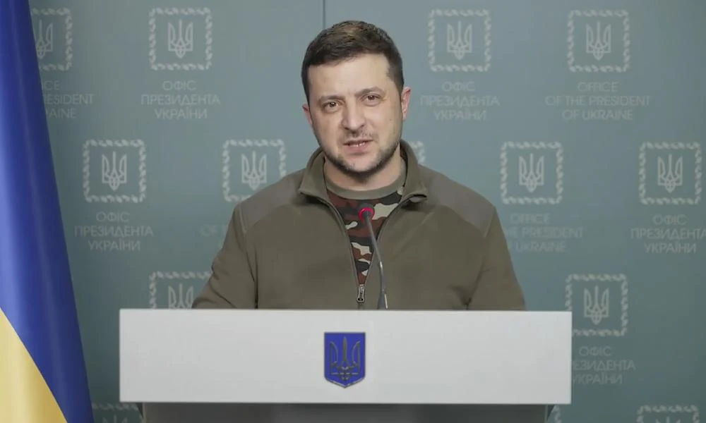 Zελένσκι: Δεν υπάρχει αντιπαράθεση μεταξύ εμένα και του Γενικού Επιτελείου